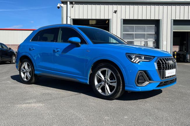 AUDI Q3 Photo 23