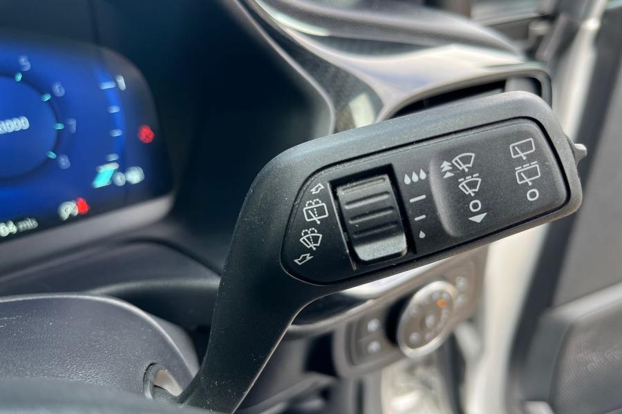 Ford FIESTA Photo autoimg-4a079b055dbf8d4324e95b820a8d226f9c2b7e9d.jpg