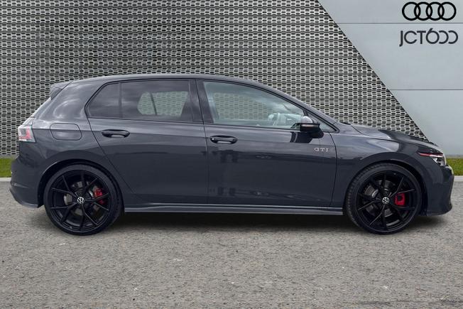 VOLKSWAGEN Golf Photo 4