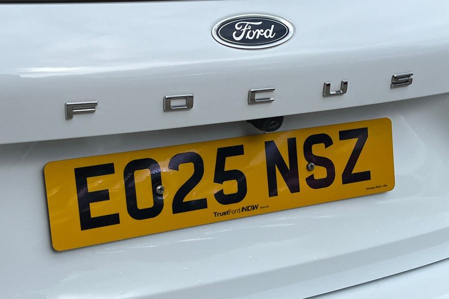 Ford Focus Photo autoimg-4a0a357e6489fcac66d99818e6e320f9a3dd1af4.jpg