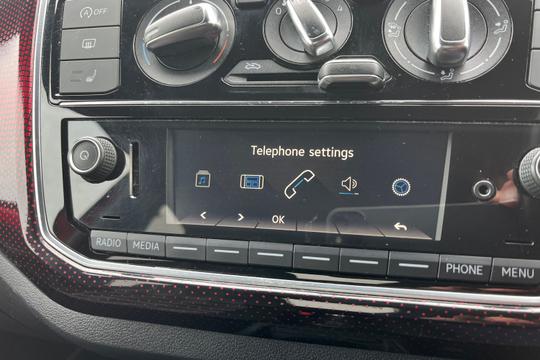 Volkswagen up! Photo autoimg-4a0af80b8126efbcedc47f76a54d395d185dda47.jpg
