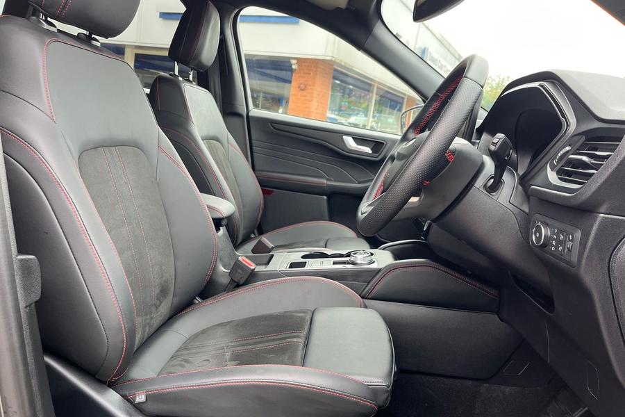 Ford Kuga Photo autoimg-4a0bb5817328a5a1cfb0df052687acebc3d0c275.jpg