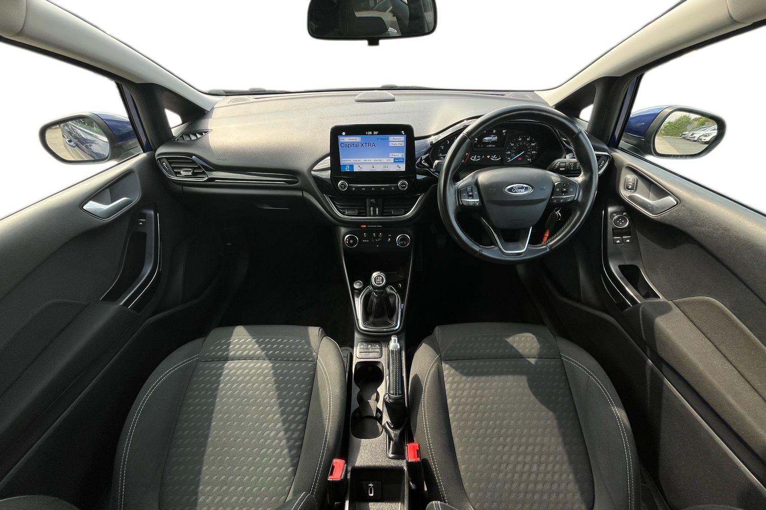 Ford Fiesta Photo 9