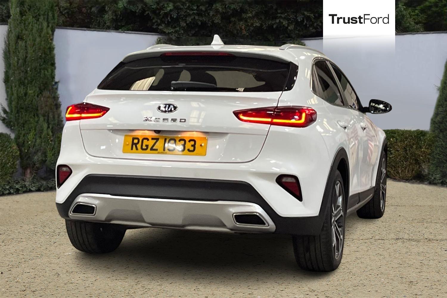 Kia XCEED Photo 3