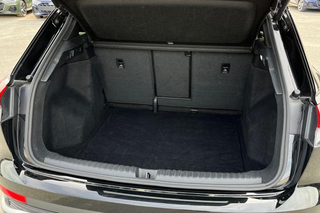 AUDI Q4 E-Tron Photo 12