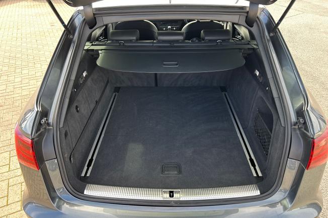 AUDI A6 Avant Photo 12