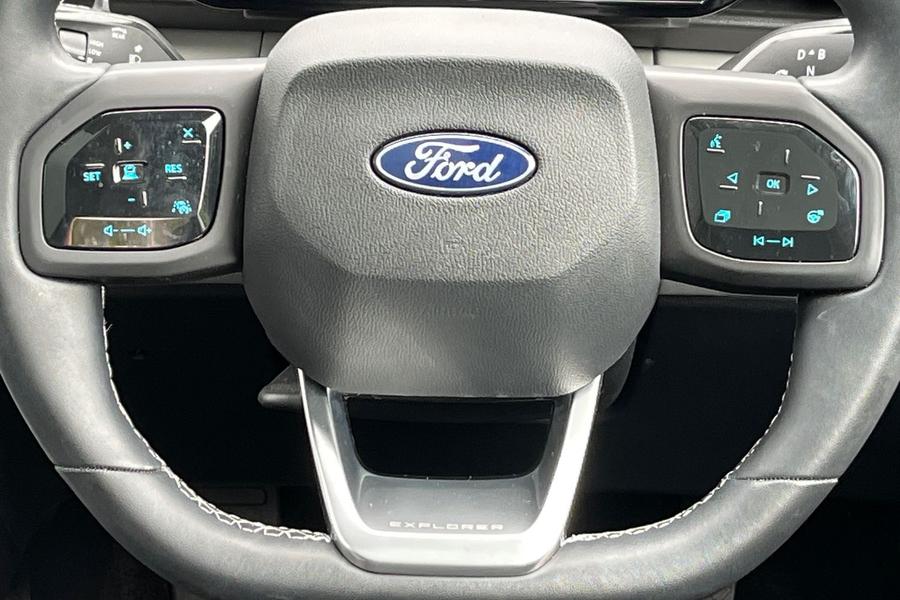 Ford Explorer Photo autoimg-4a18d0c7a2be0974ab8b30c609e5416e762b2cfc.jpg