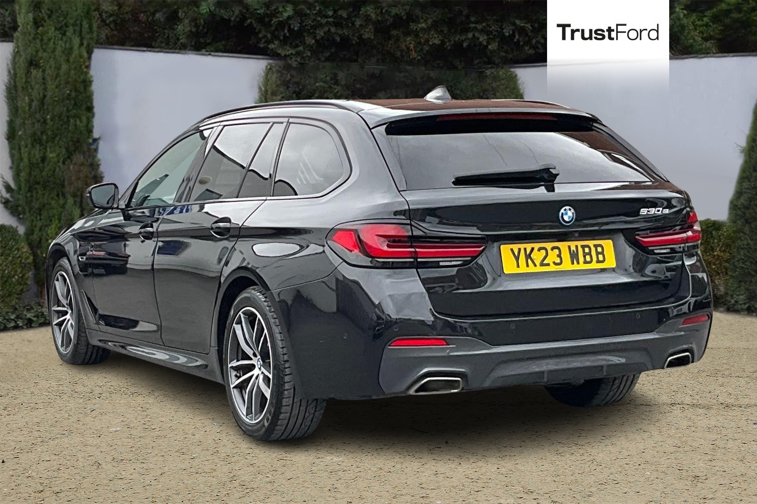 BMW 5 SERIES Photo 1