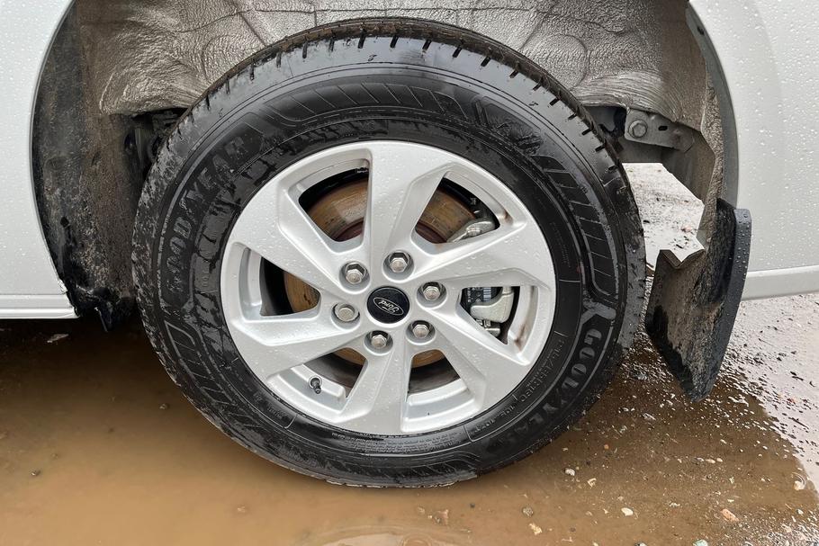 Used Ford TRANSIT CUSTOM WO25UPX 22