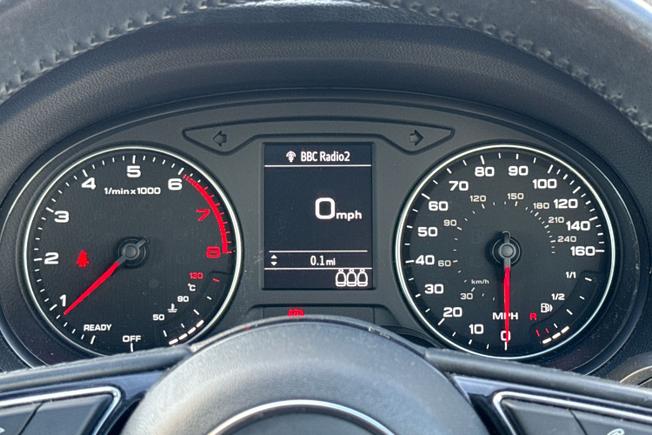 AUDI Q2 Photo 15