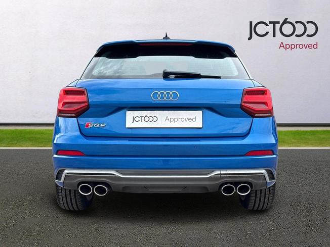 AUDI Sq2 Photo 7