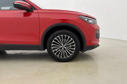 VOLKSWAGEN Tiguan Photo 5