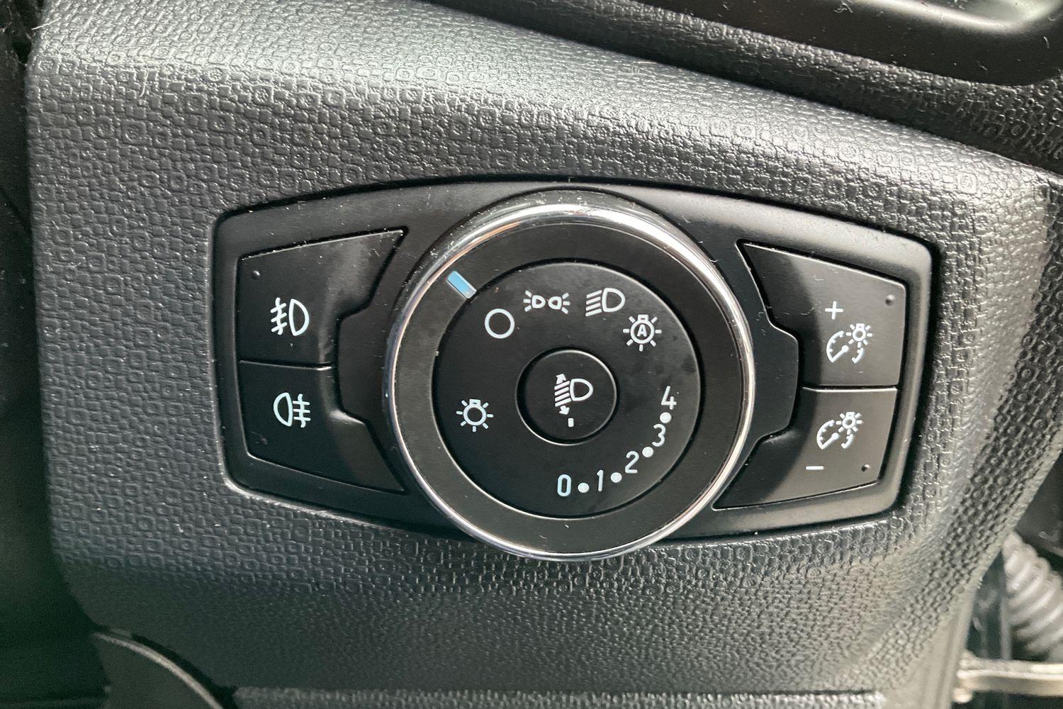 Ford ECOSPORT Photo 31