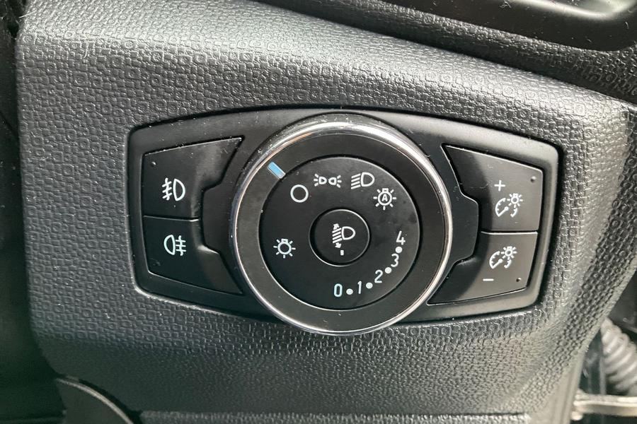 Ford ECOSPORT Photo autoimg-4a2404f99554f2102c3df974fce4d5c0b2d38ede.jpg