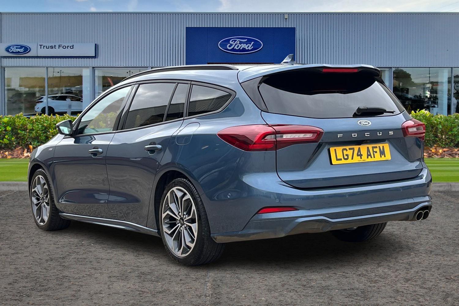 Ford Focus Photo 1