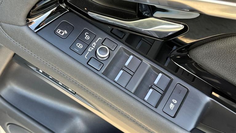 Used Land Rover Range Rover Evoque WH70FDZ 25
