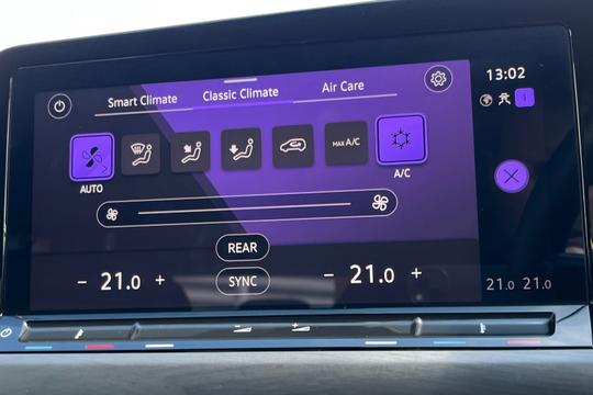 Volkswagen Golf Photo autoimg-4a30267b0dcb55492756565f77ced4f300039f01.jpg