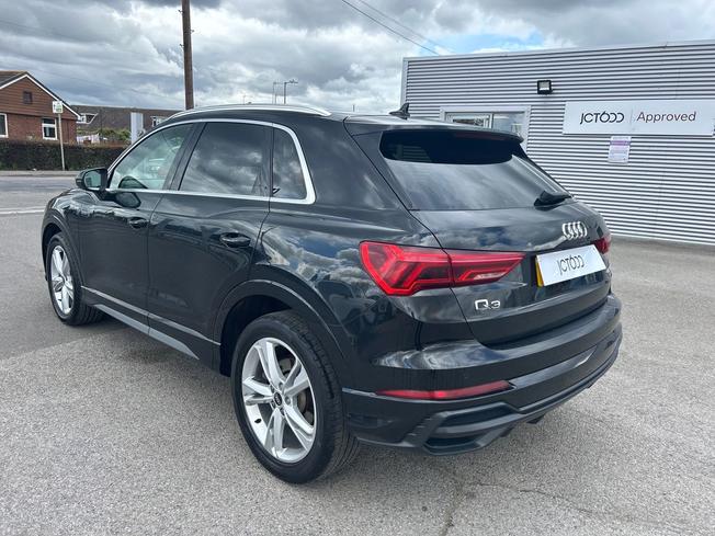 Audi Q3 Photo 23