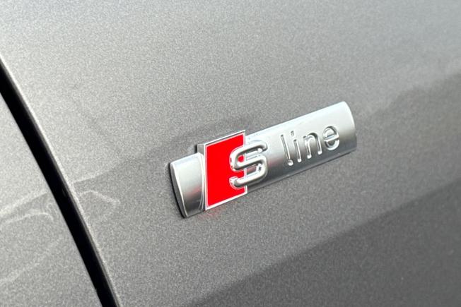 AUDI Q4 E-Tron Photo 47