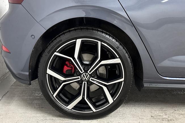VOLKSWAGEN Polo Photo 5