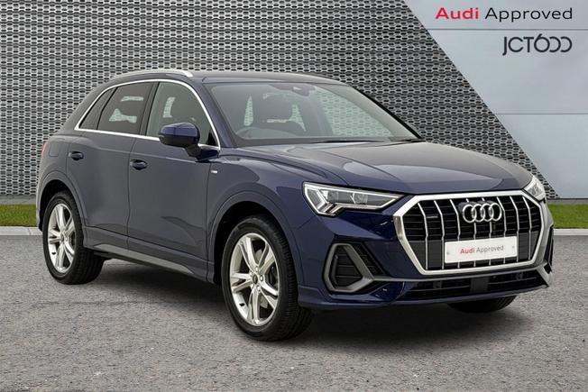AUDI Q3 Photo 1
