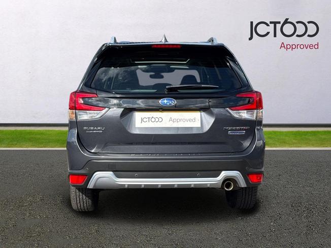 SUBARU Forester Photo 7