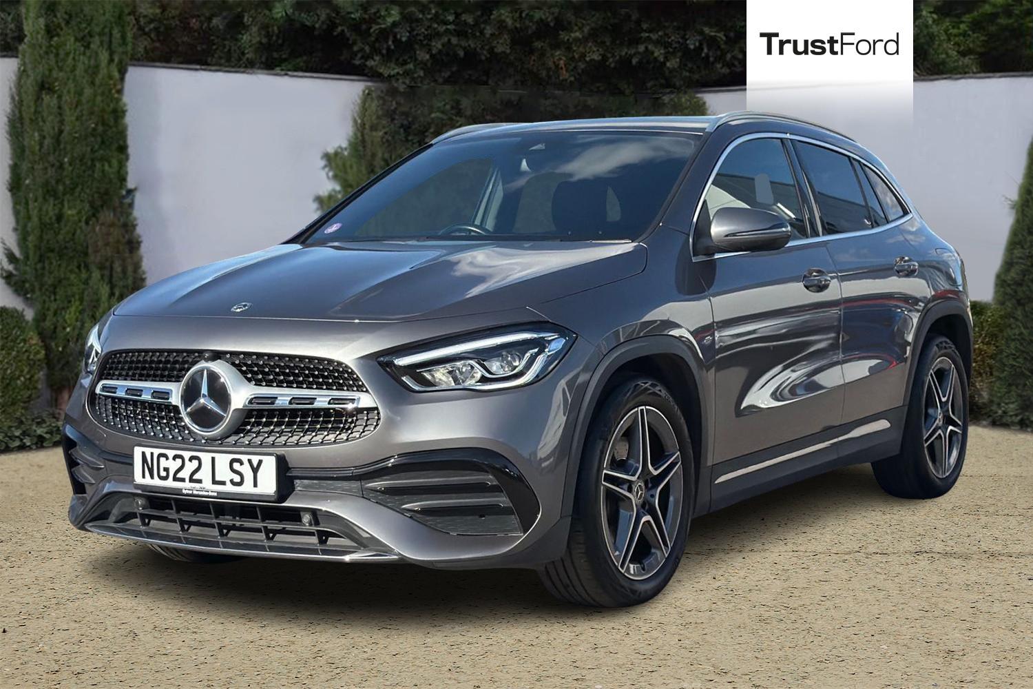 Mercedes-Benz GLA Photo 4