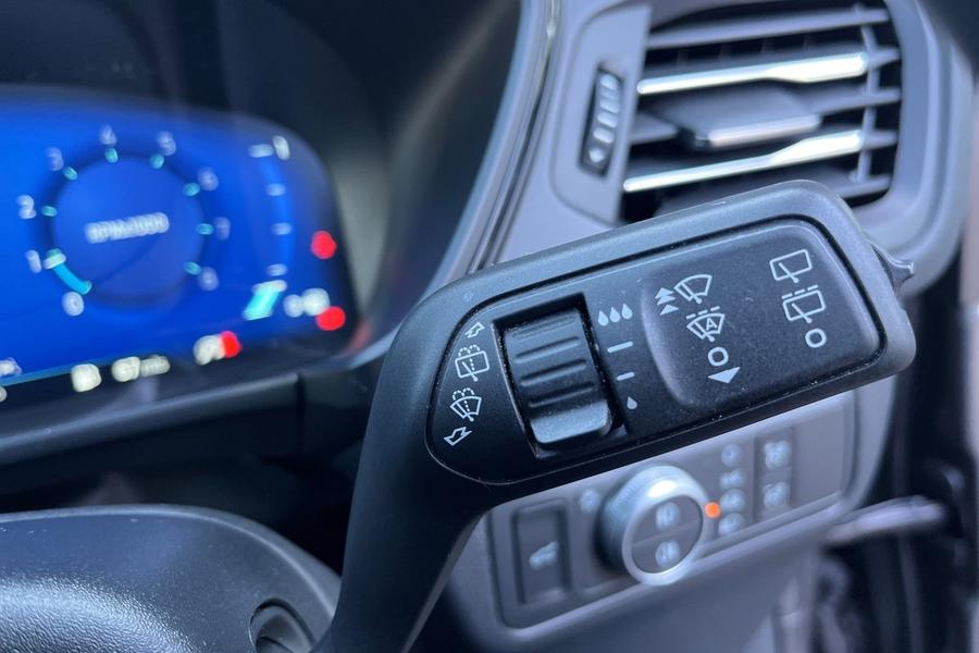 Ford Kuga Photo autoimg-4a3f9d7f1d4ceb78c0e3745ca37a4a941f1268d4.jpg