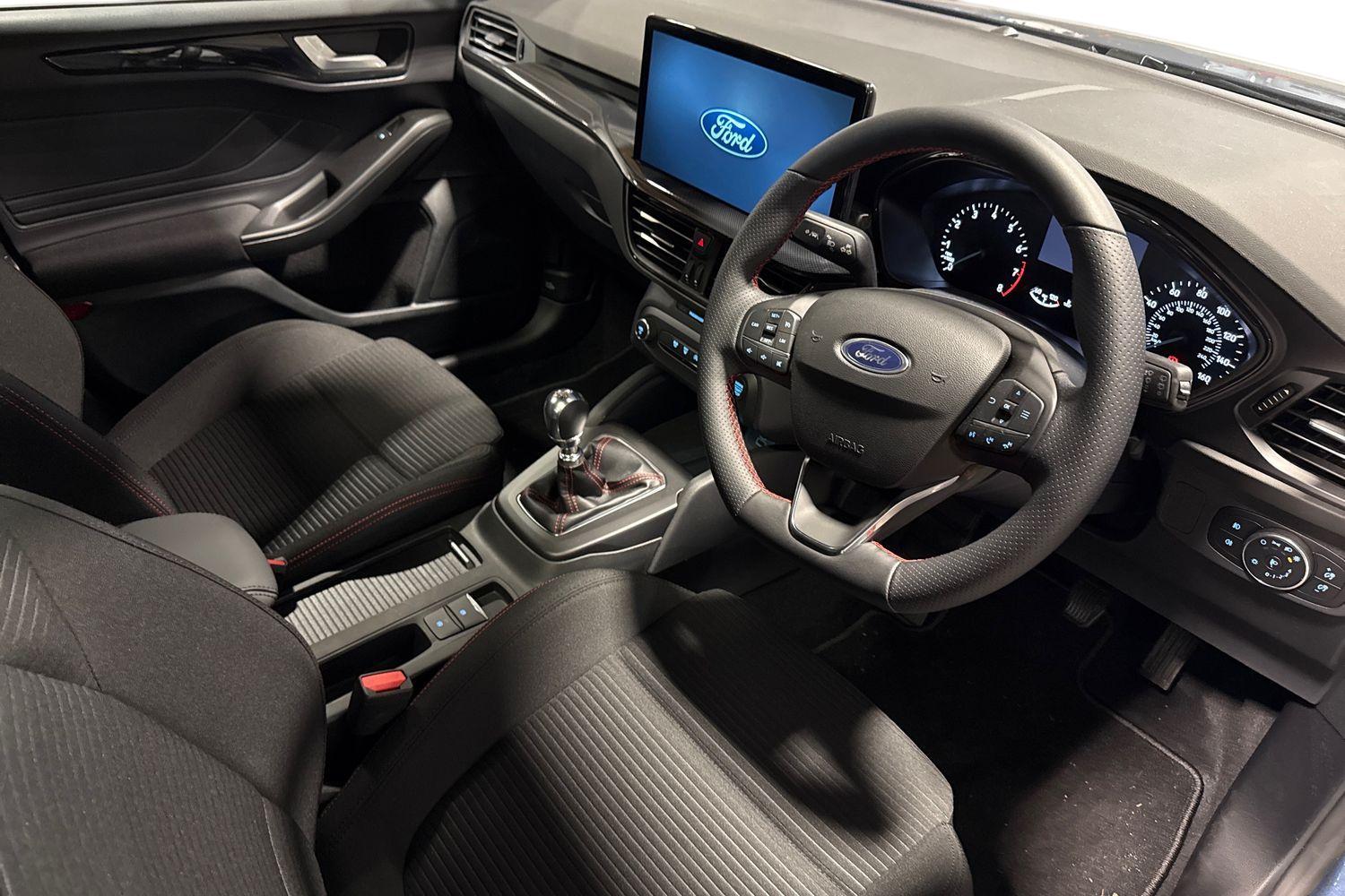 Ford FOCUS Photo 8