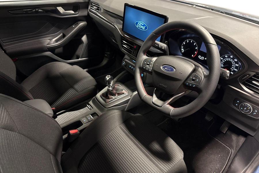 Ford FOCUS Photo autoimg-4a4405fe9dde934d17bdf8d4d87a58b2fc1dff0d.jpg