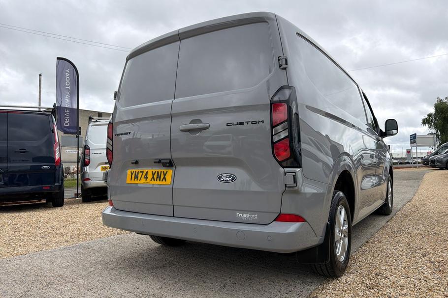 Used Ford TRANSIT CUSTOM YM74XNX 24