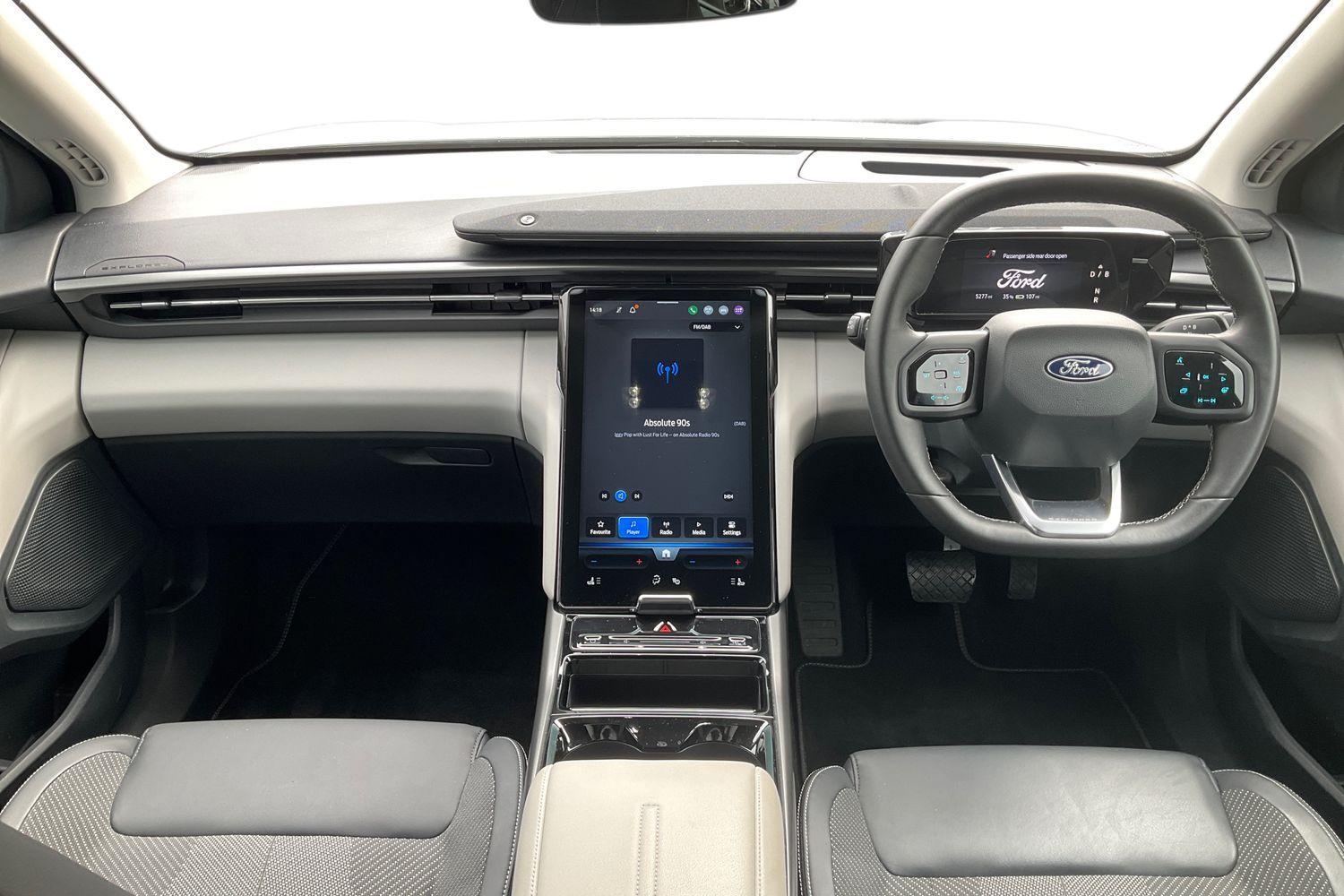 Ford Explorer Photo 9