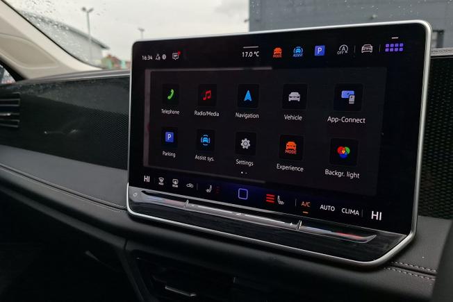 VOLKSWAGEN Tiguan Photo 13