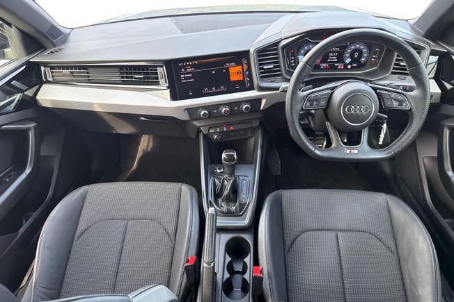 AUDI A1 Photo 10