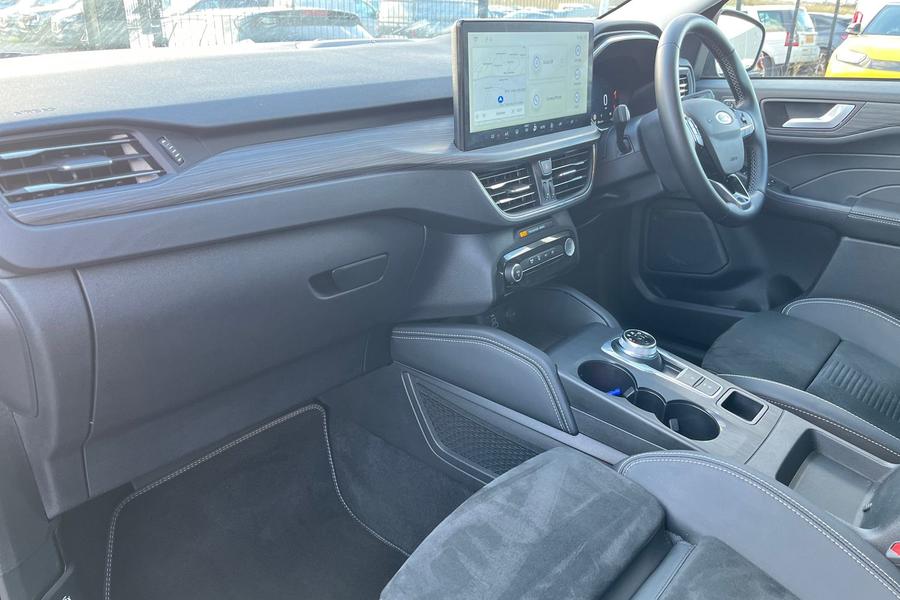 Ford KUGA Photo autoimg-4a4d35a18de4269234d10db906d8b14d53f3bf77.jpg