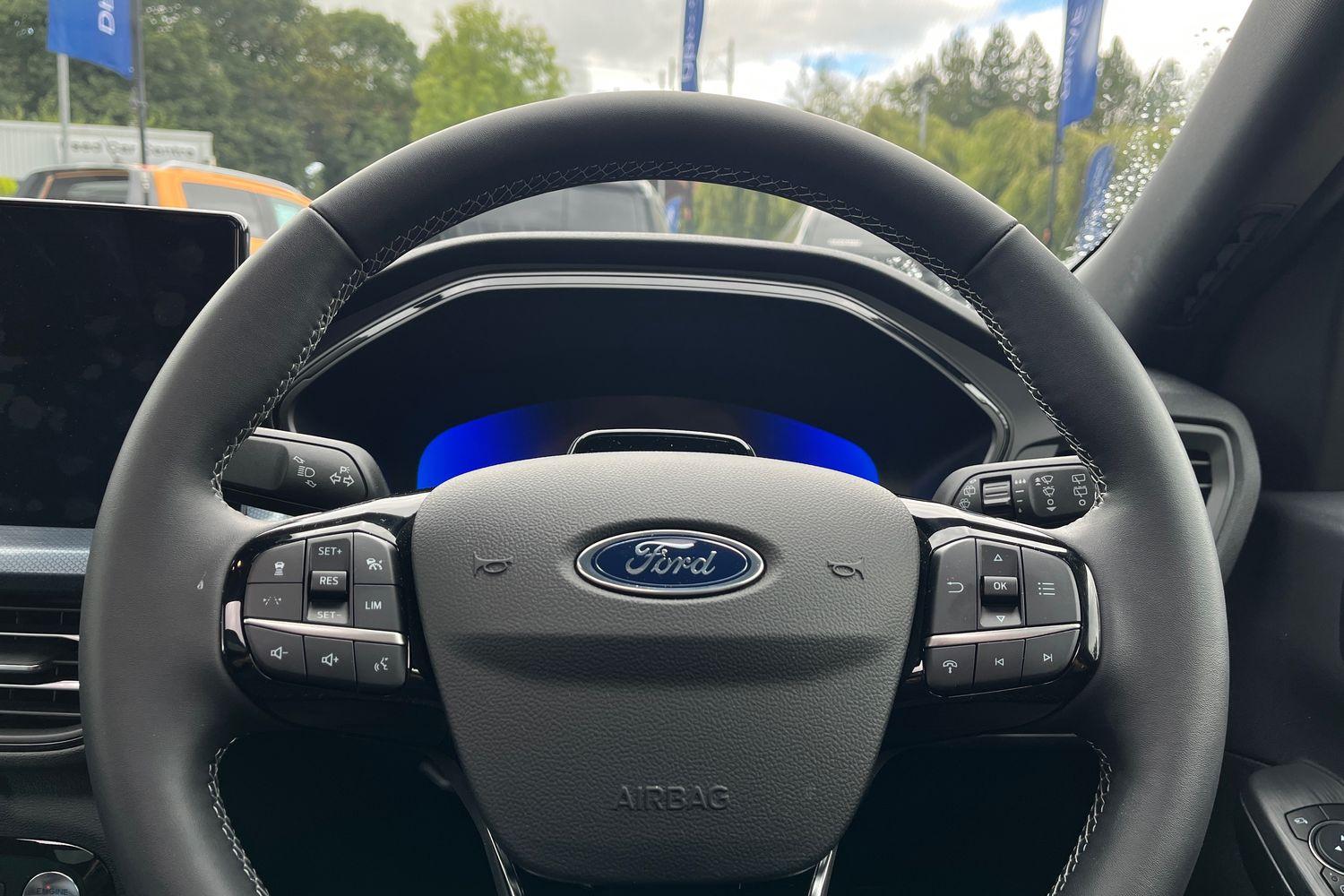 Ford KUGA Photo 11
