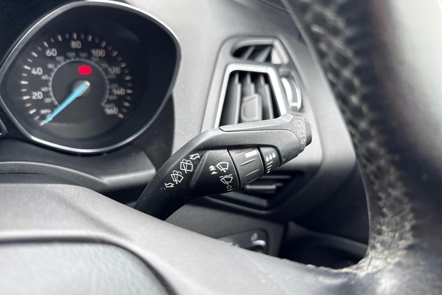 Ford KUGA Photo autoimg-4a512f9b1fe9bc9c7b3f6a6e6558ea558e858ac7.jpg
