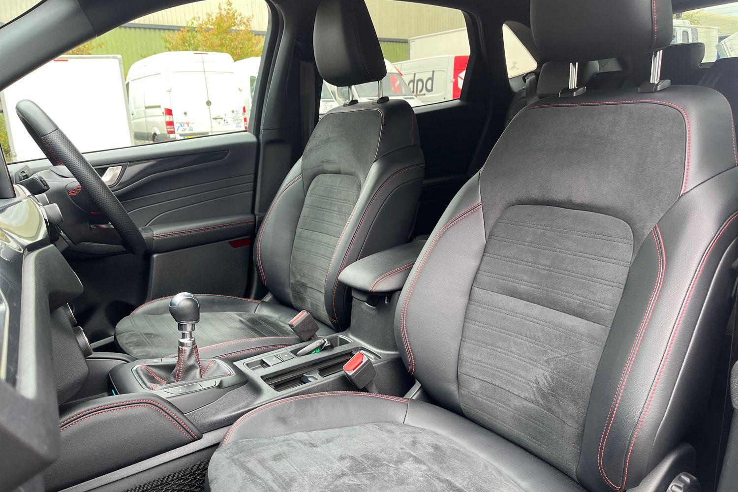 Ford KUGA Photo 18