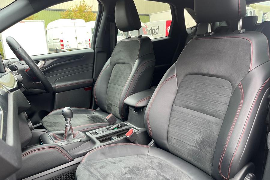 Ford KUGA Photo autoimg-4a563d880ddae8eb097d3d0f03a97293a84aba37.jpg
