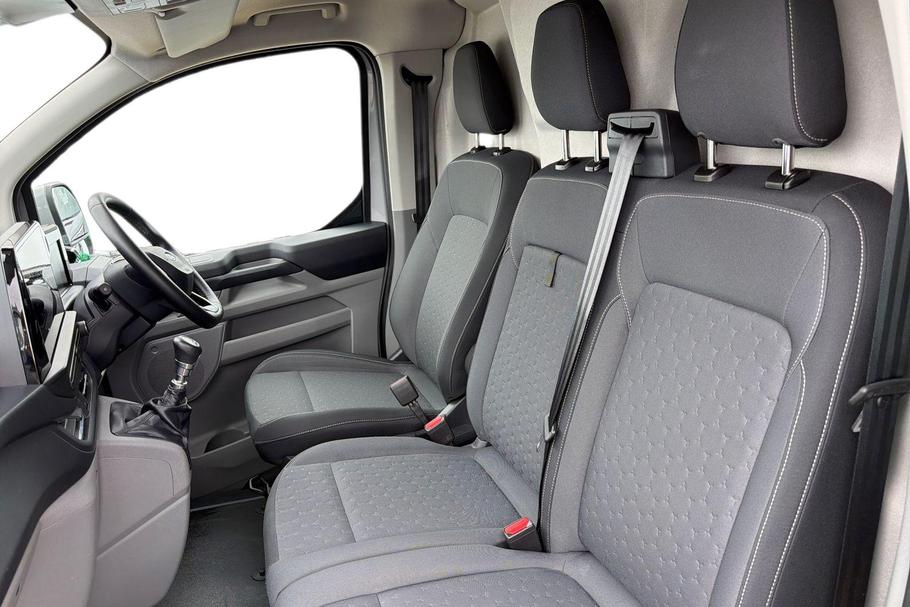 Used Ford TRANSIT CUSTOM YM74XNX 11