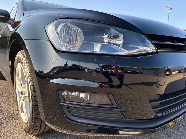 VOLKSWAGEN Golf Photo 19
