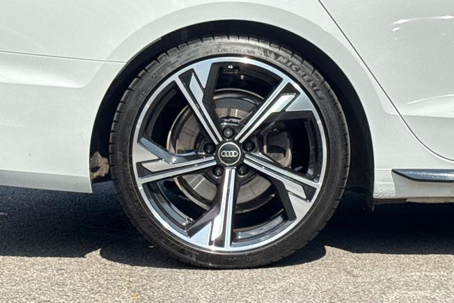 Audi A4 Avant Photo 5
