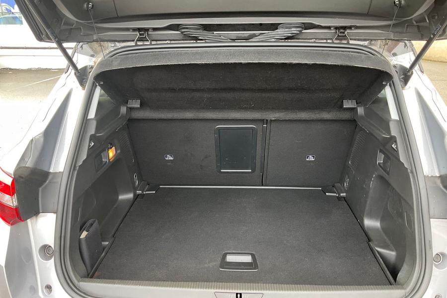 Vauxhall GRANDLAND X Photo autoimg-4a59f8d64d431383d22e37d8edb5e0c13303690f.jpg