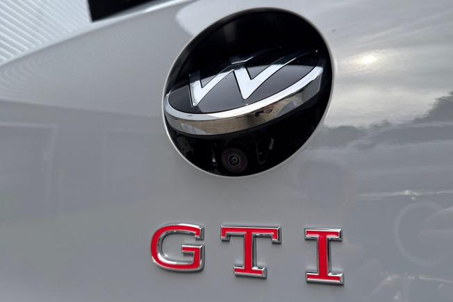 VOLKSWAGEN Golf Photo 28