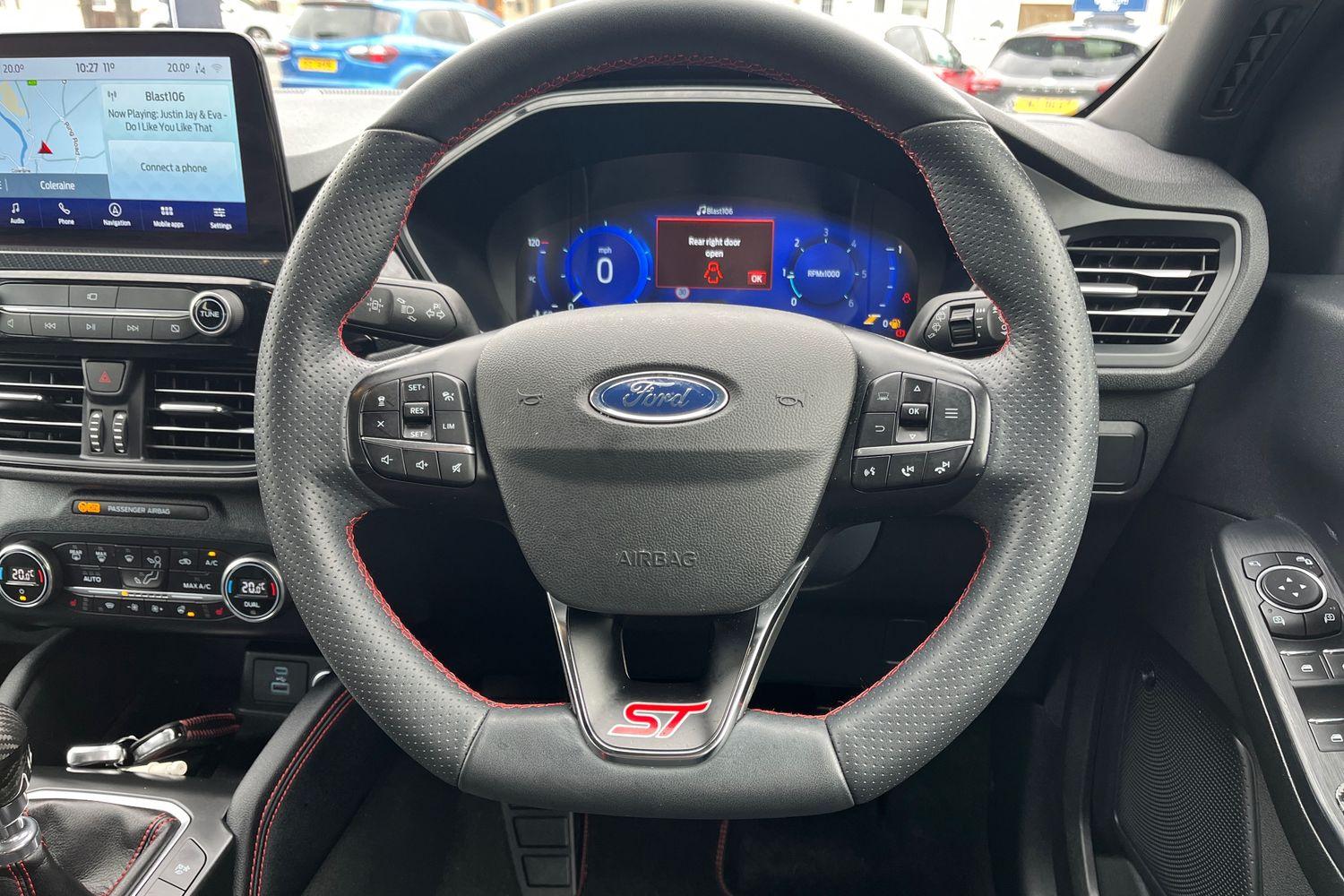 Ford KUGA Photo 11