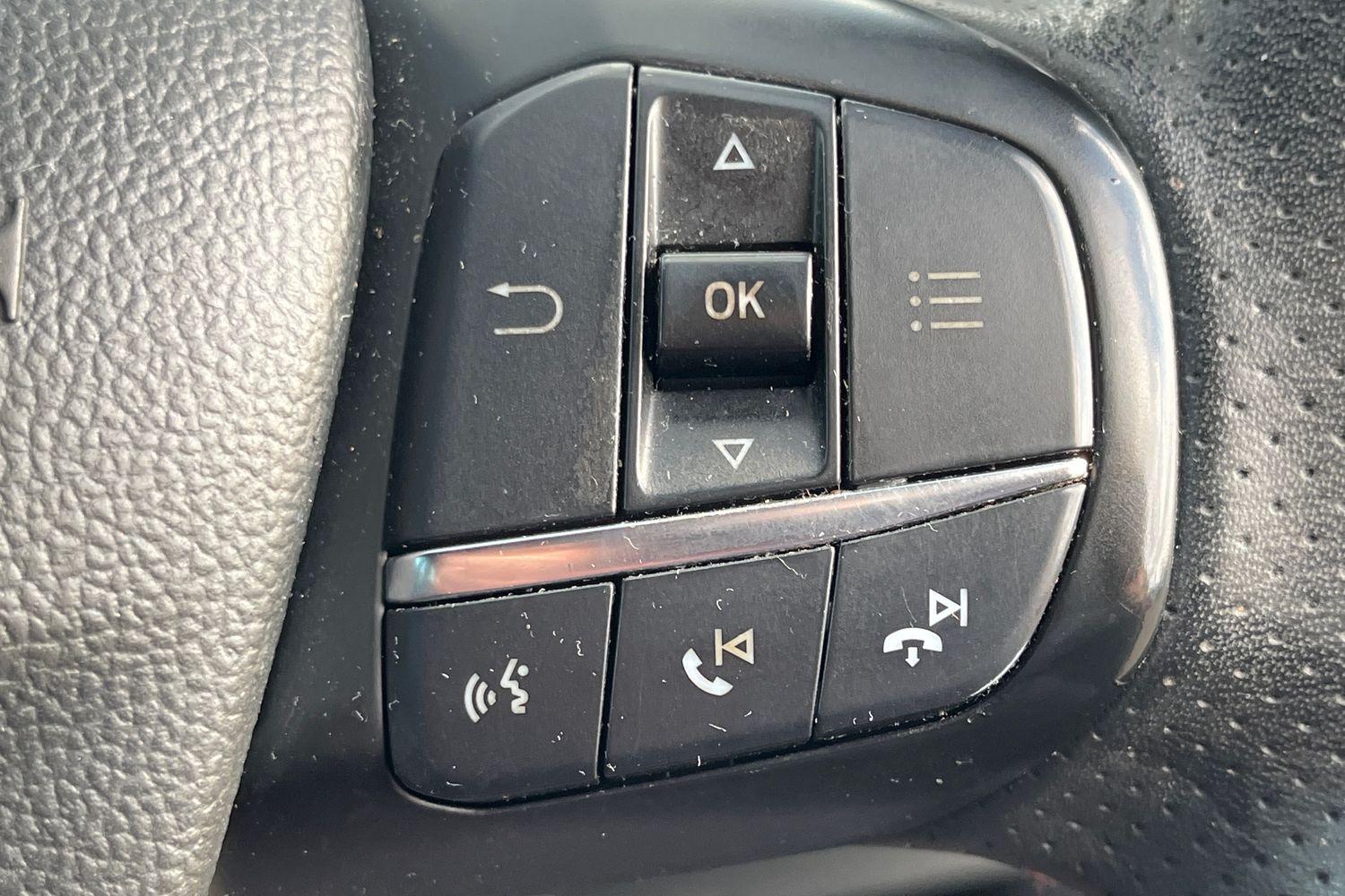 Ford FOCUS Photo 39
