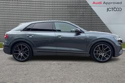 AUDI Q8 Photo 4