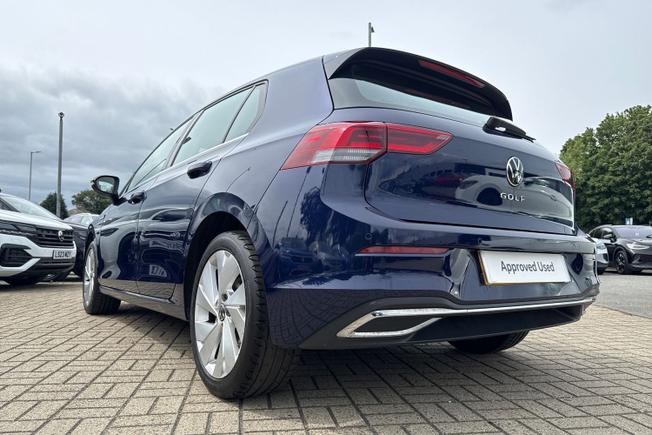 VOLKSWAGEN Golf Photo 40