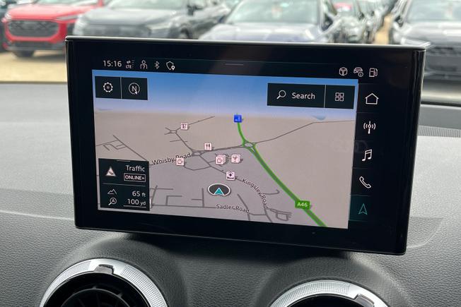 AUDI  SQ2 Photo 14