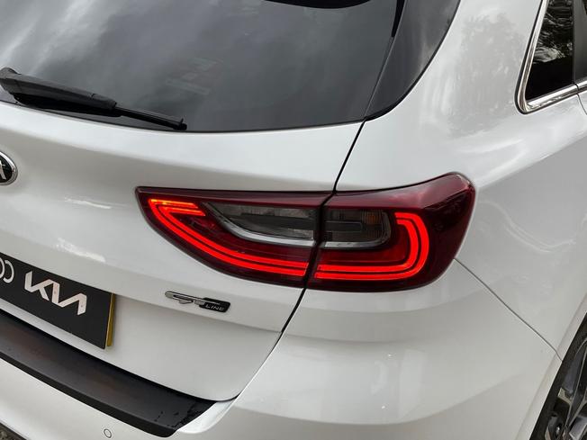 KIA Ceed Photo 18